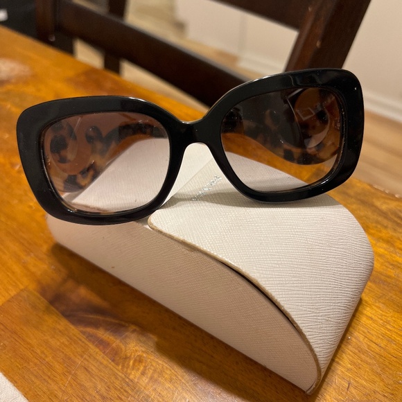 Prada tortoise shell square sunglasses display picture 3